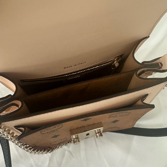 MCM Patricia crossbody in visetos - Picture 6 of 9